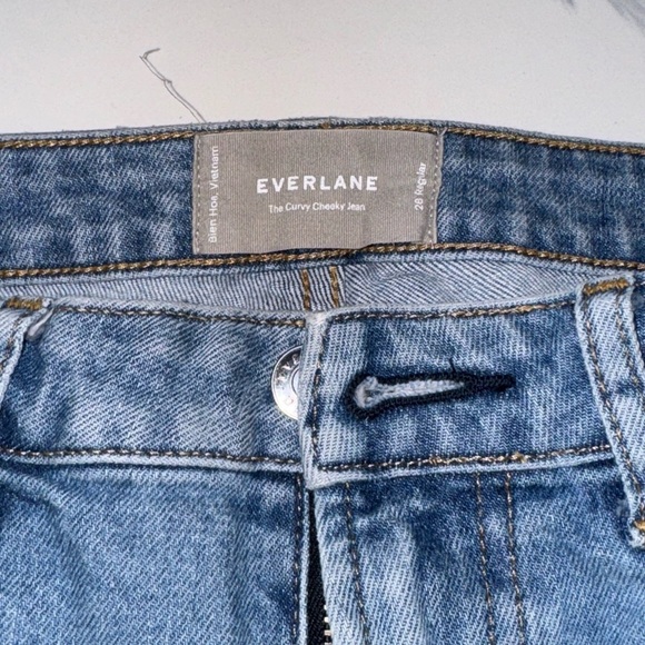 Everlane The Curvy Cheeky Jean - Picture 2 of 4